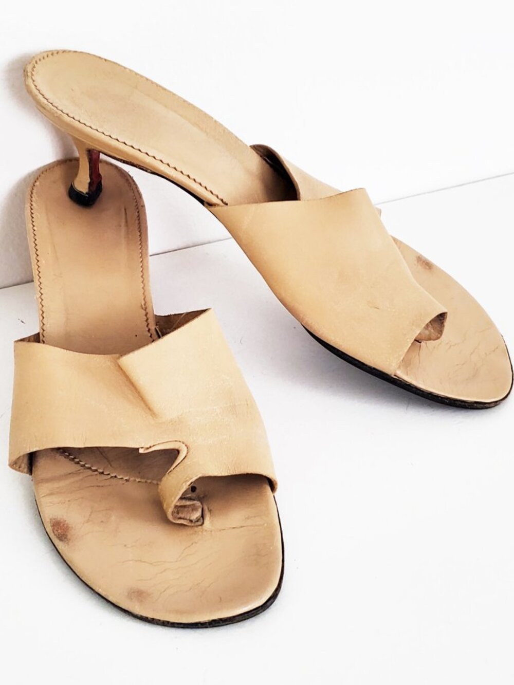 Christian Louboutin Nude Soft Leather Thong Kitten Heel Size 38.5